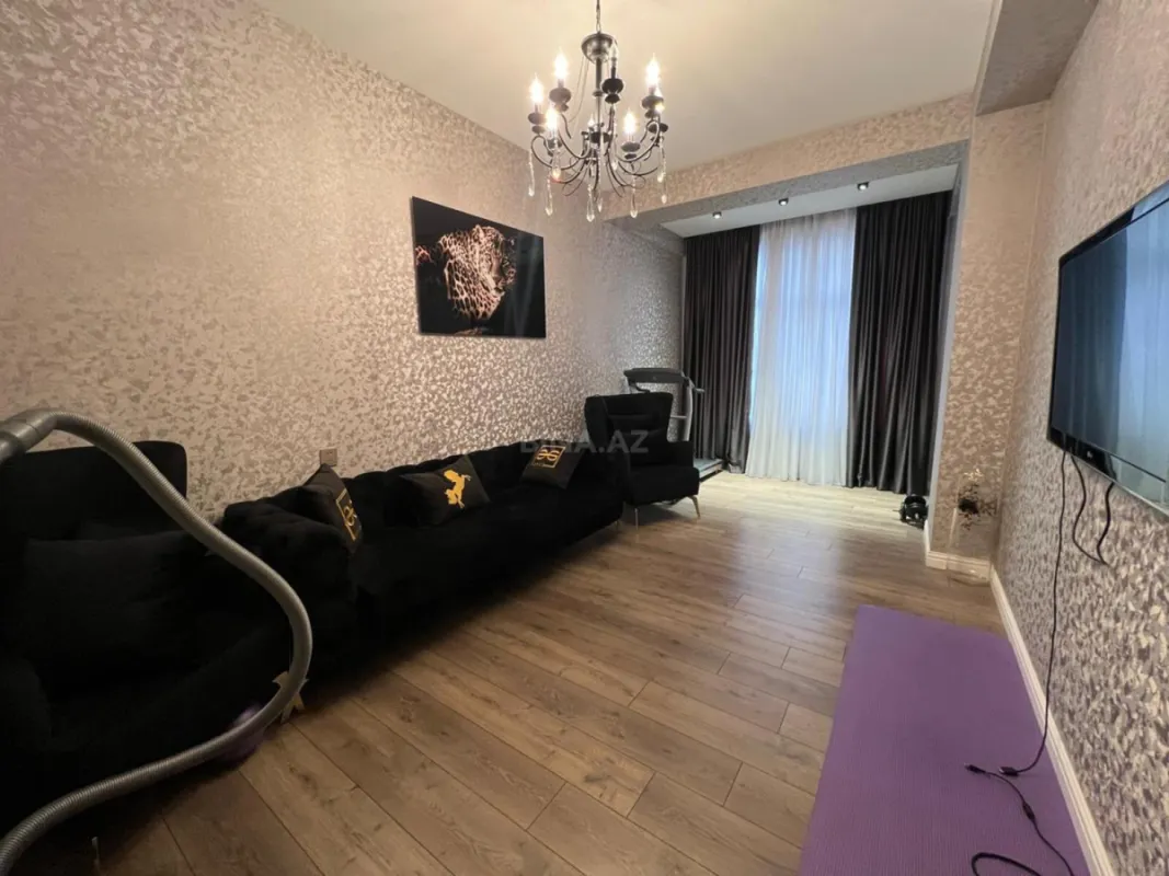 Kirayə verilir 4 otaqlı mənzil 123 m²