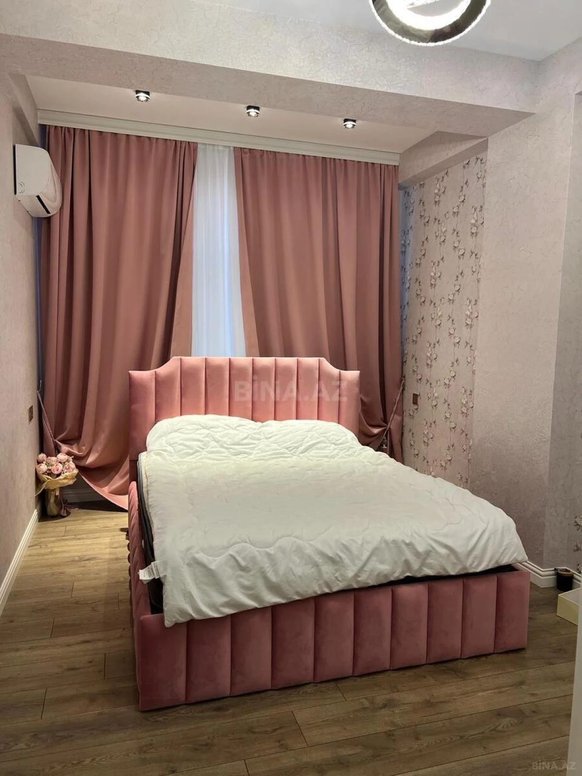 Kirayə verilir 4 otaqlı mənzil 123 m²