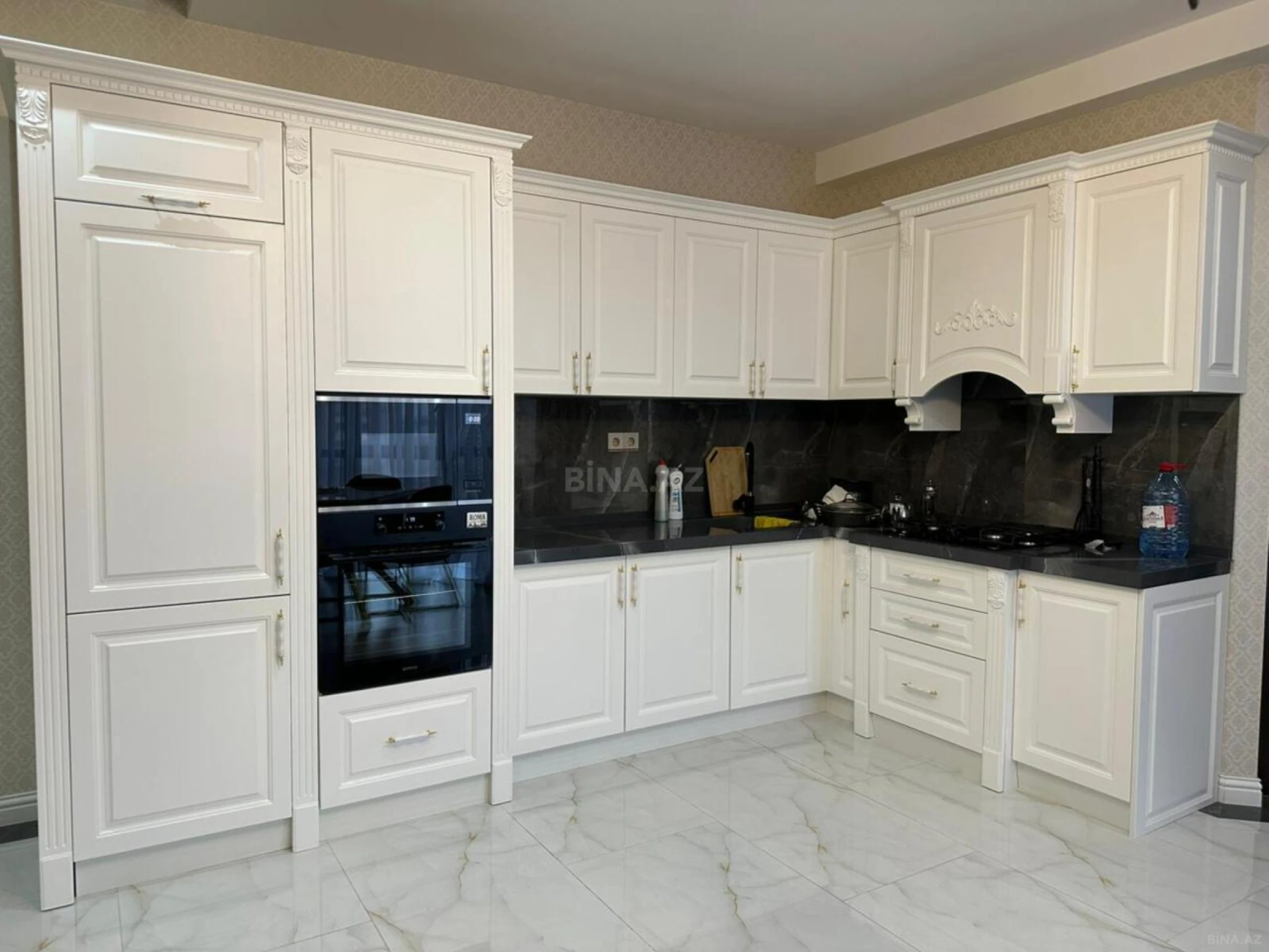 Kirayə verilir 4 otaqlı mənzil 123 m²