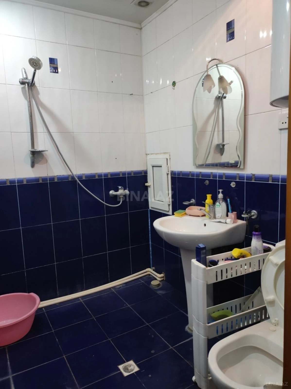 Kirayə verilir 1 otaqlı mənzil 60 m²