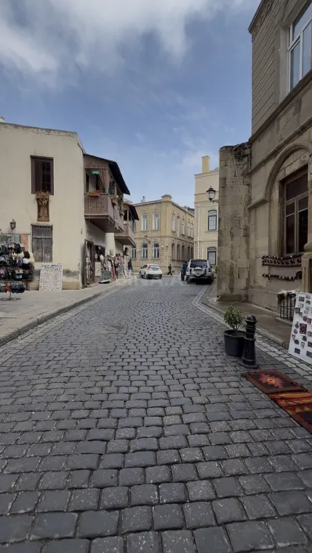 Satılır 2 otaqlı mənzil 55 m²