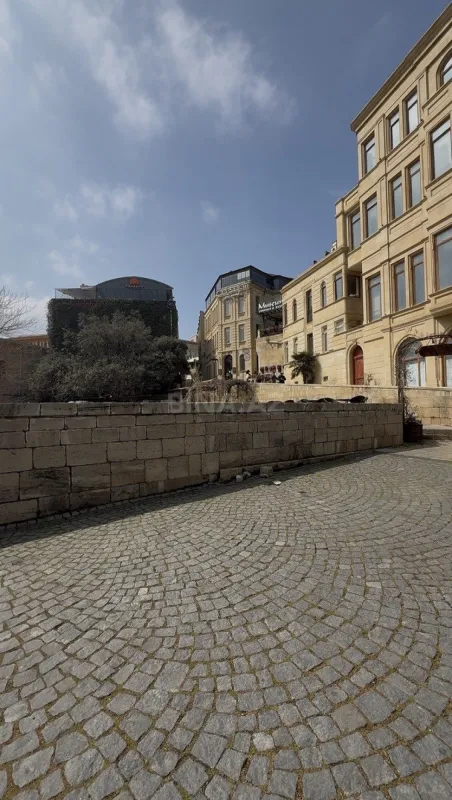 Satılır 2 otaqlı mənzil 55 m²