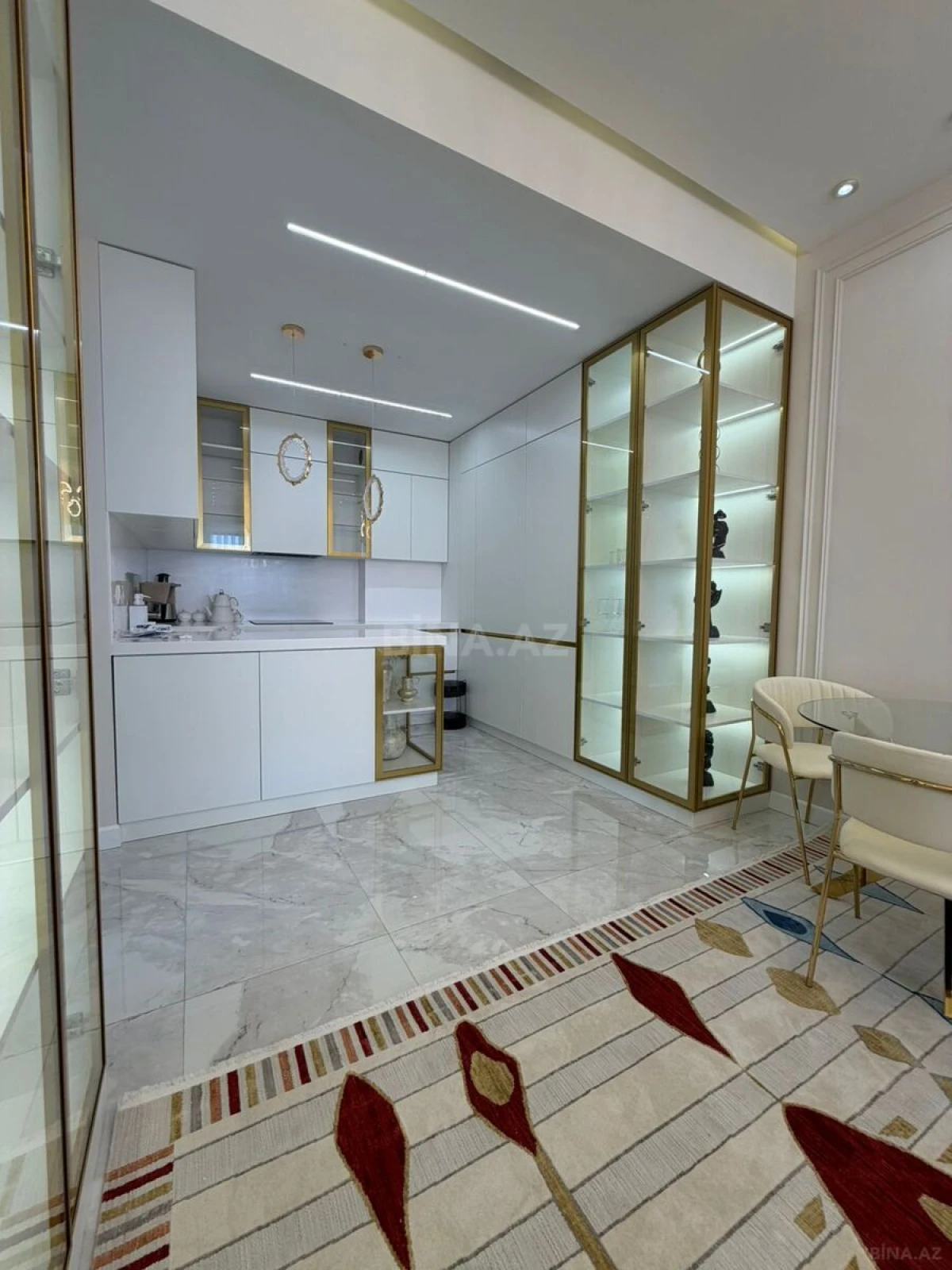 Kirayə verilir 3 otaqlı mənzil 110 m²