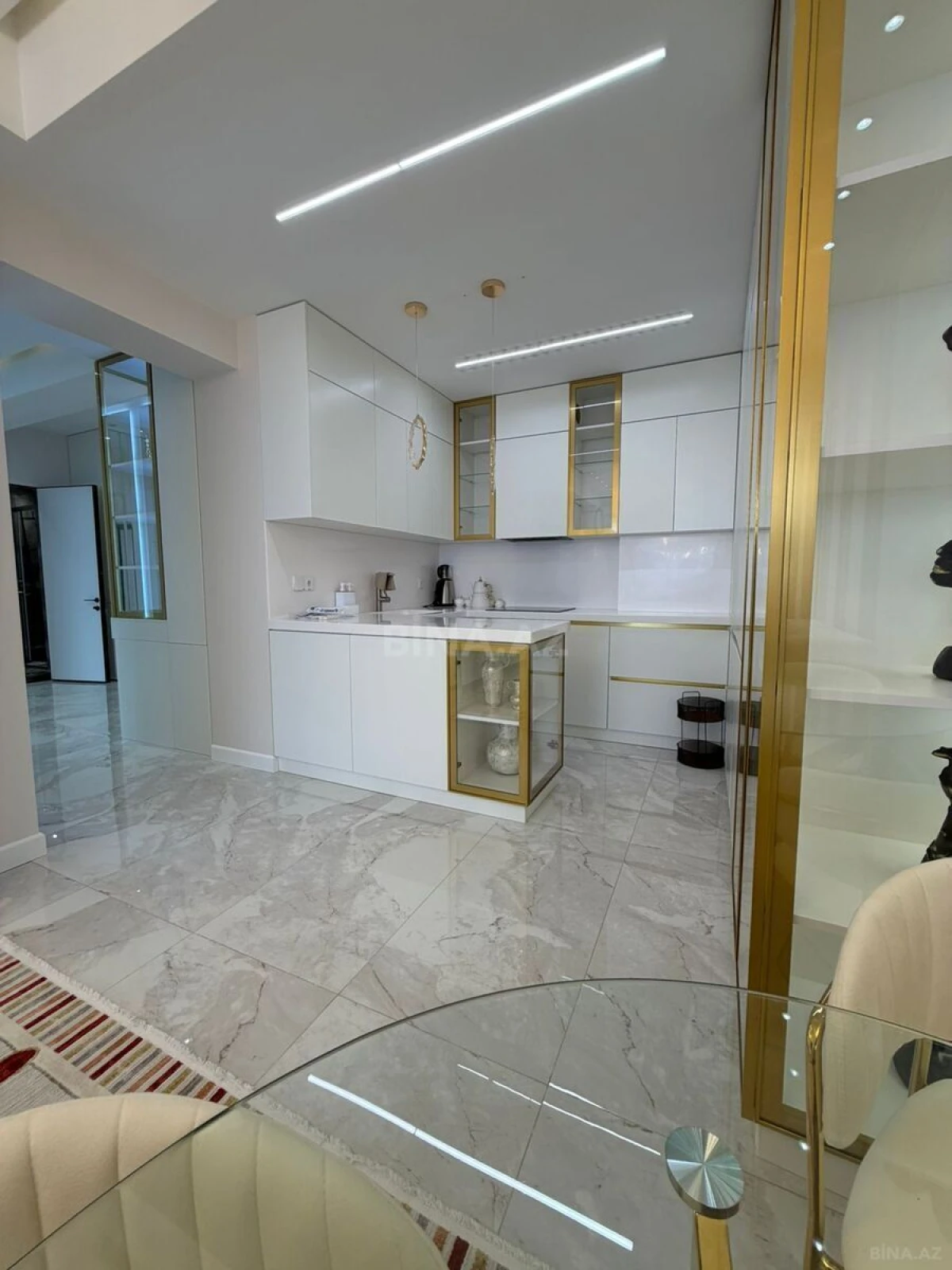 Kirayə verilir 3 otaqlı mənzil 110 m²