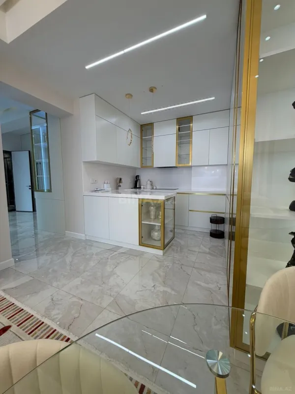 Kirayə verilir 3 otaqlı mənzil 110 m²