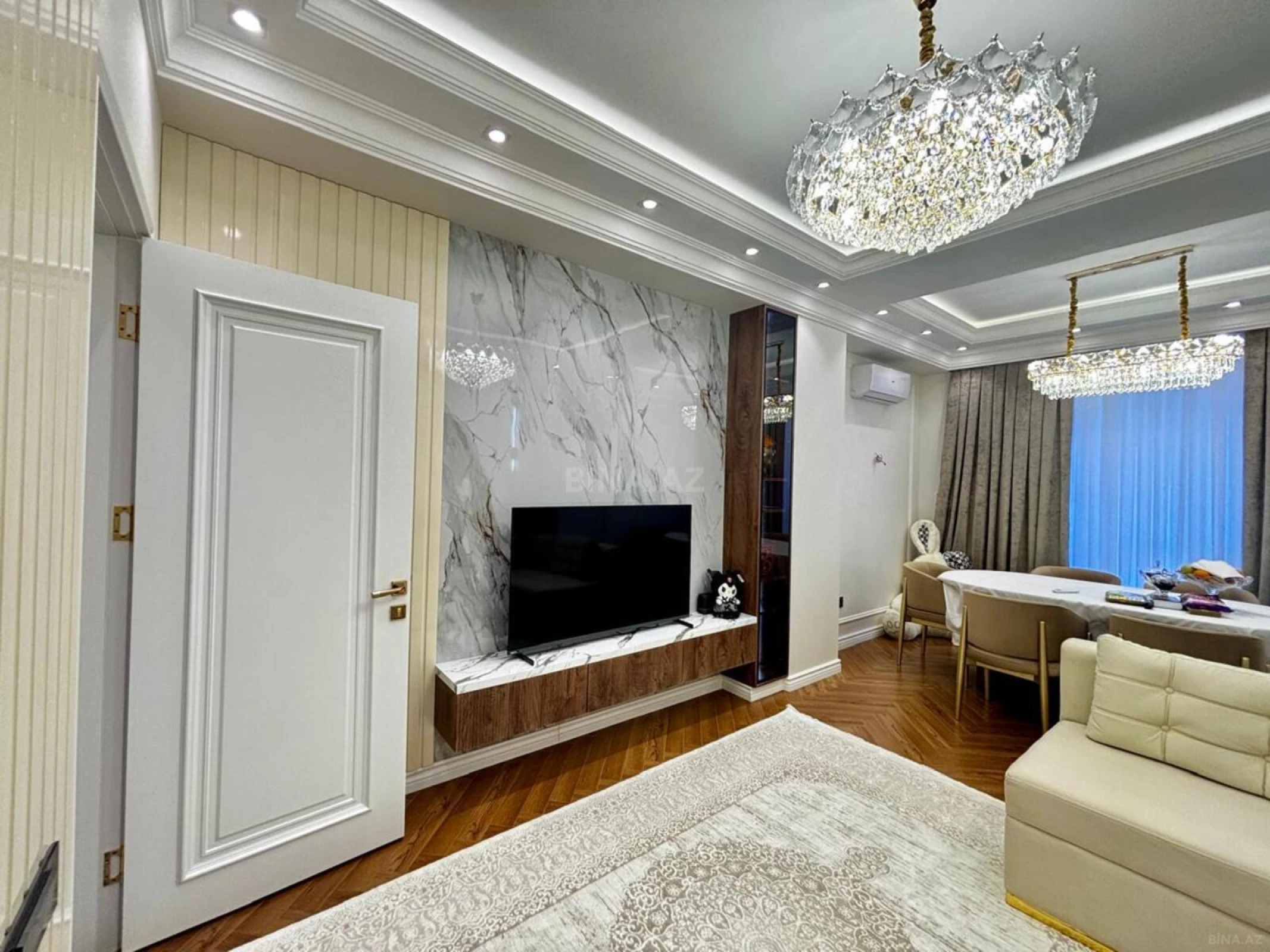Satılır 3 otaqlı mənzil 113.7 m²