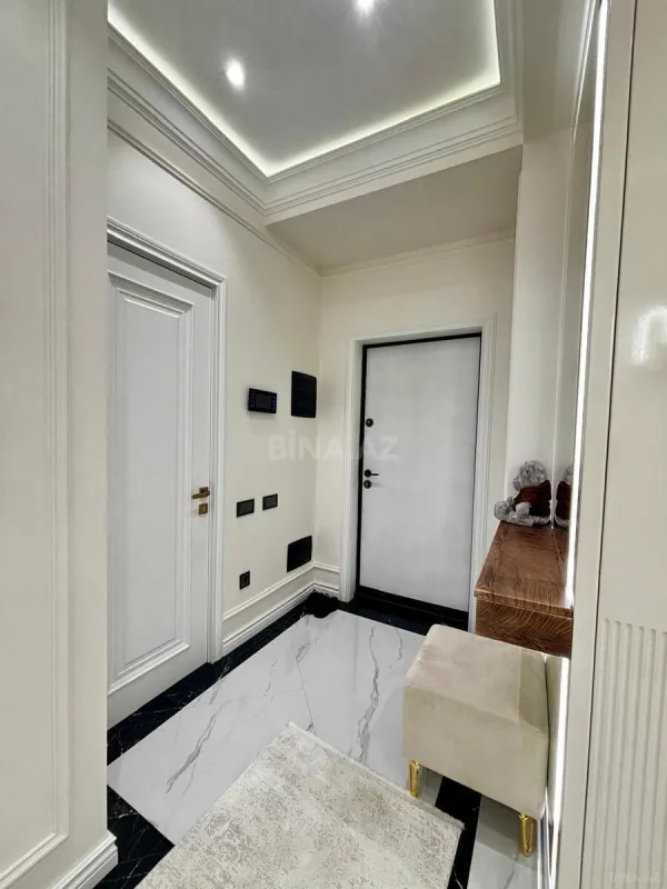 Satılır 3 otaqlı mənzil 113.7 m²