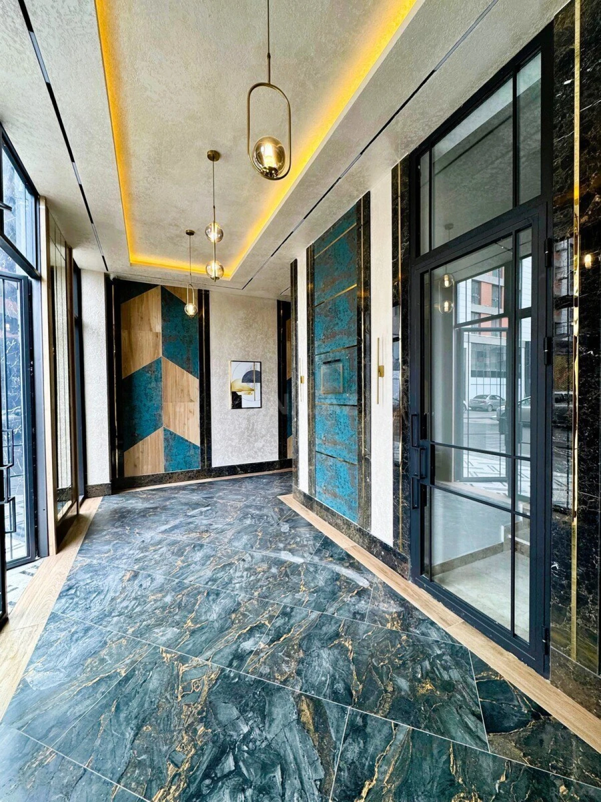 Satılır 3 otaqlı mənzil 113.7 m²