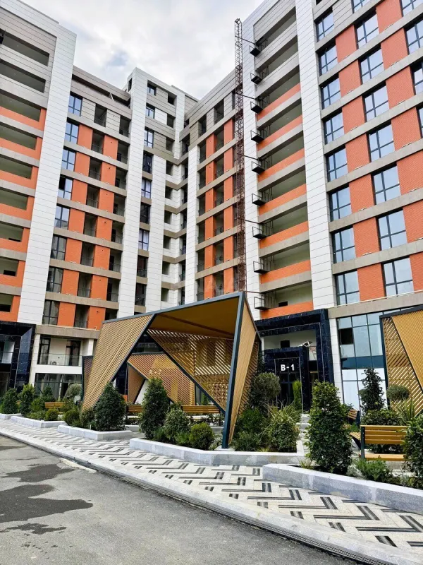 Satılır 3 otaqlı mənzil 113.7 m²