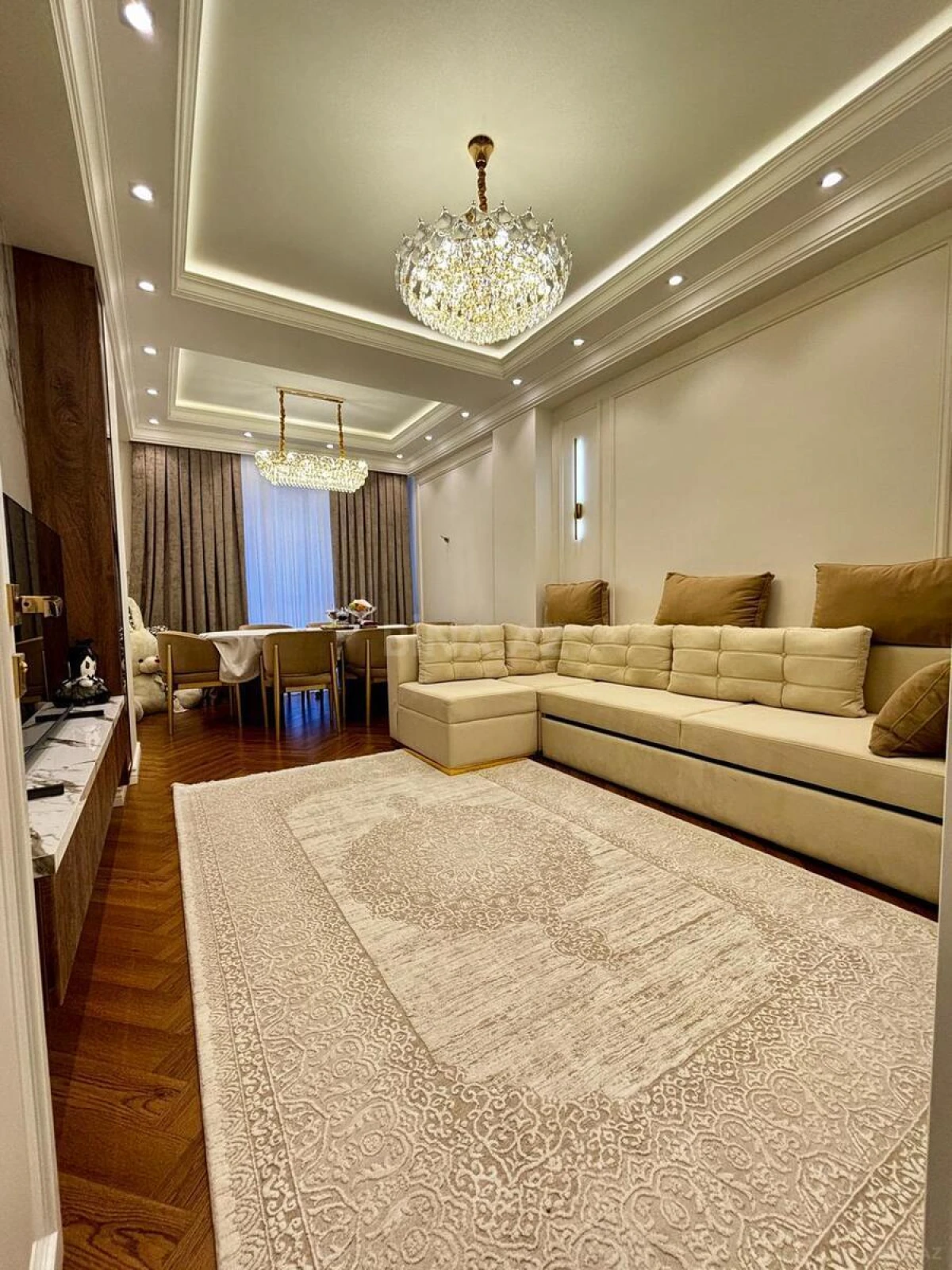 Satılır 3 otaqlı mənzil 113.7 m²