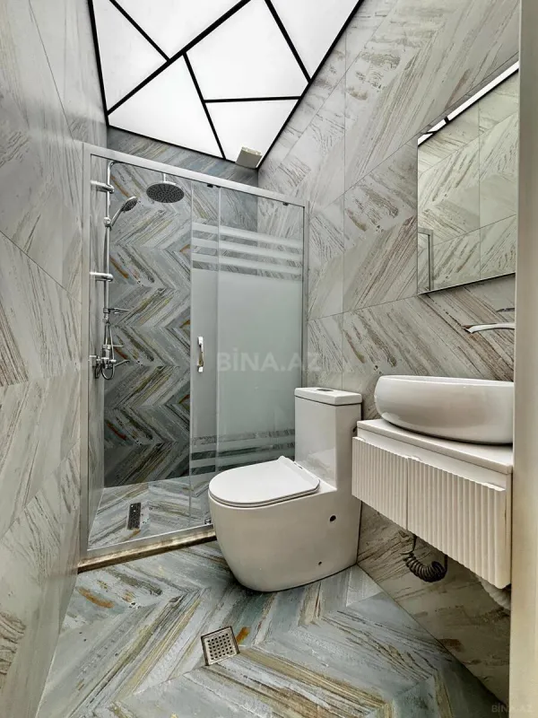 Satılır 3 otaqlı mənzil 151.7 m²