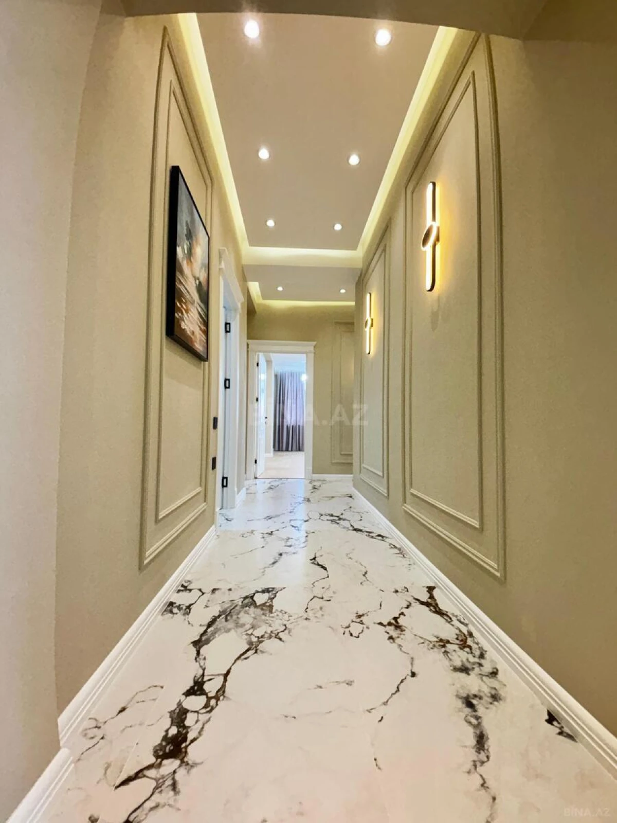 Satılır 3 otaqlı mənzil 151.7 m²