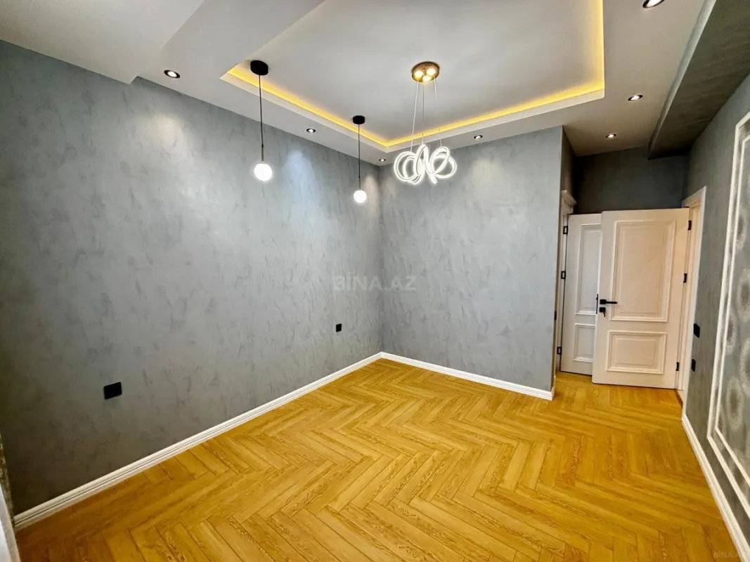 Satılır 3 otaqlı mənzil 151.7 m²