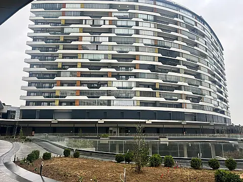Satılır 4 otaqlı mənzil 170 m²