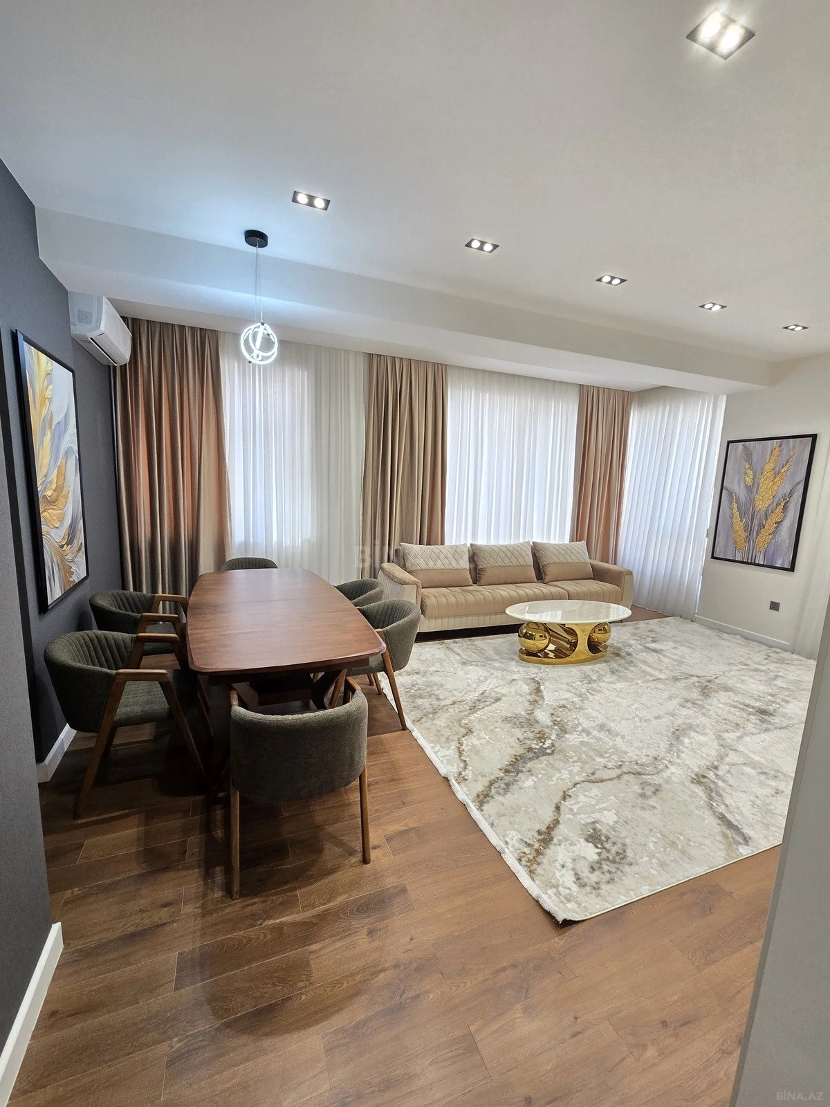 Satılır 4 otaqlı mənzil 175 m²