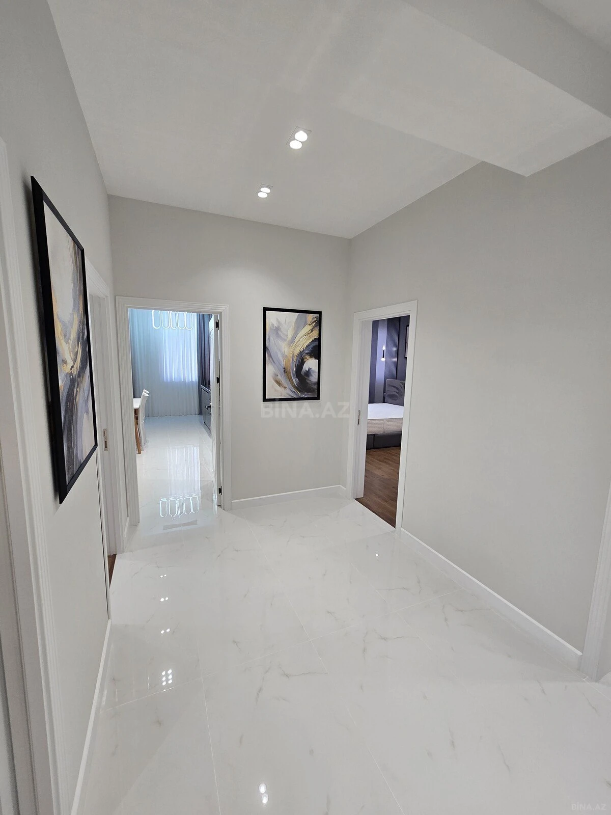 Satılır 4 otaqlı mənzil 175 m²