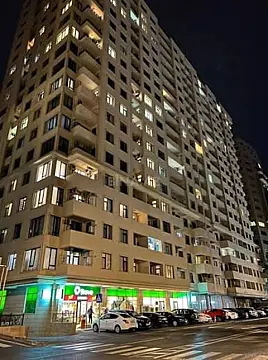 Satılır 4 otaqlı mənzil 175 m² — Bakı 4 otaq 175.00 m²