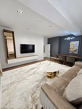 Satılır 4 otaqlı mənzil 175 m²