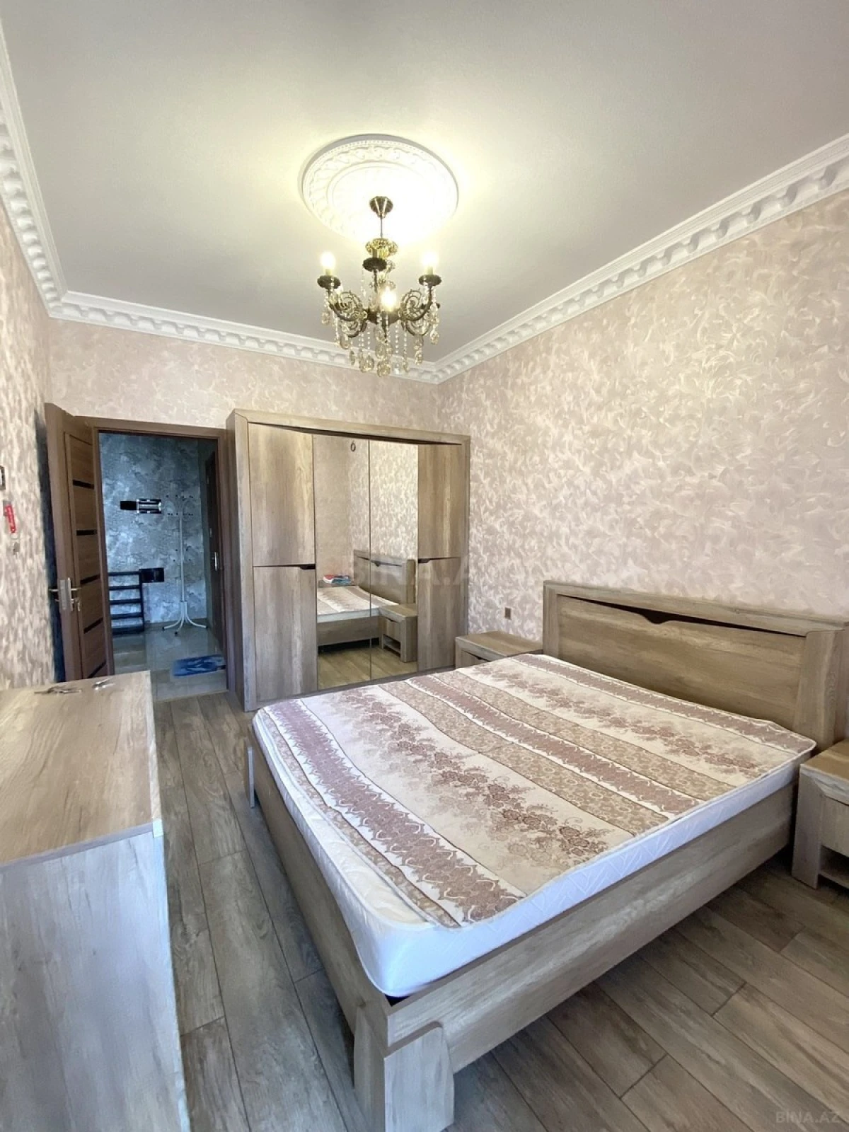 Kirayə verilir 2 otaqlı mənzil 65 m²