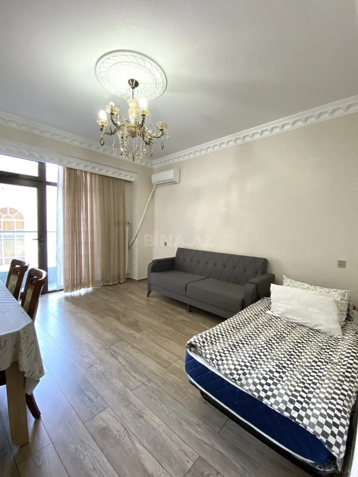 Kirayə verilir 2 otaqlı mənzil 65 m²
