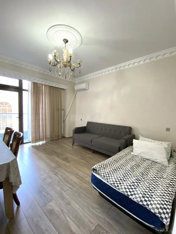 Kirayə verilir 2 otaqlı mənzil 65 m²