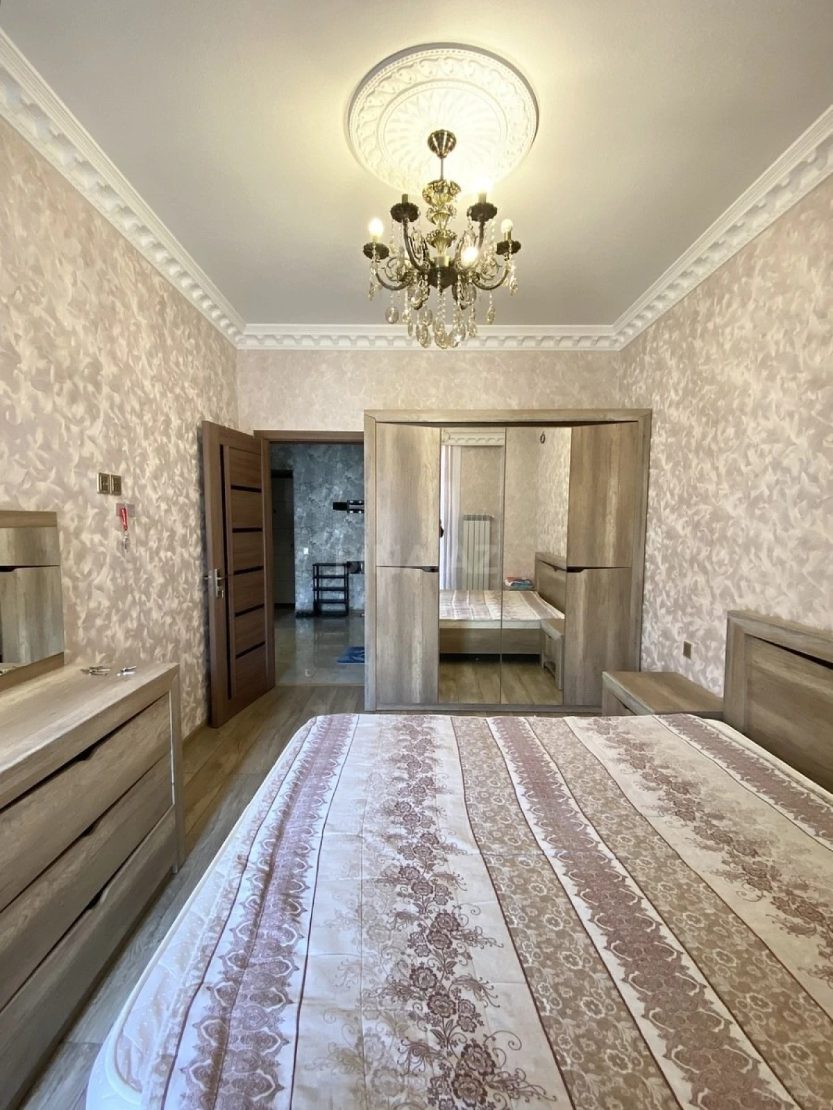 Kirayə verilir 2 otaqlı mənzil 65 m²