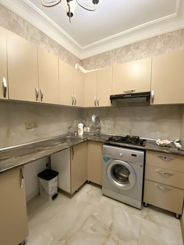 Kirayə verilir 2 otaqlı mənzil 65 m²