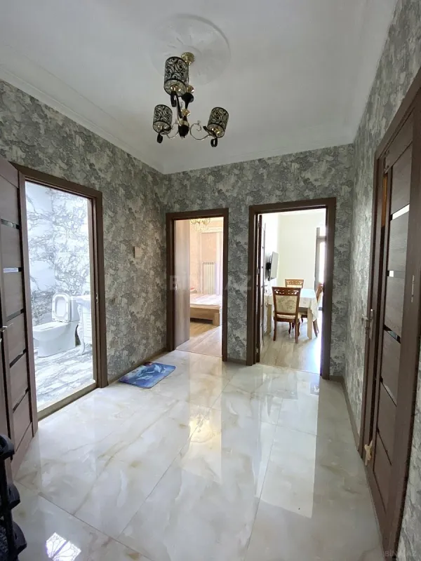 Kirayə verilir 2 otaqlı mənzil 65 m²