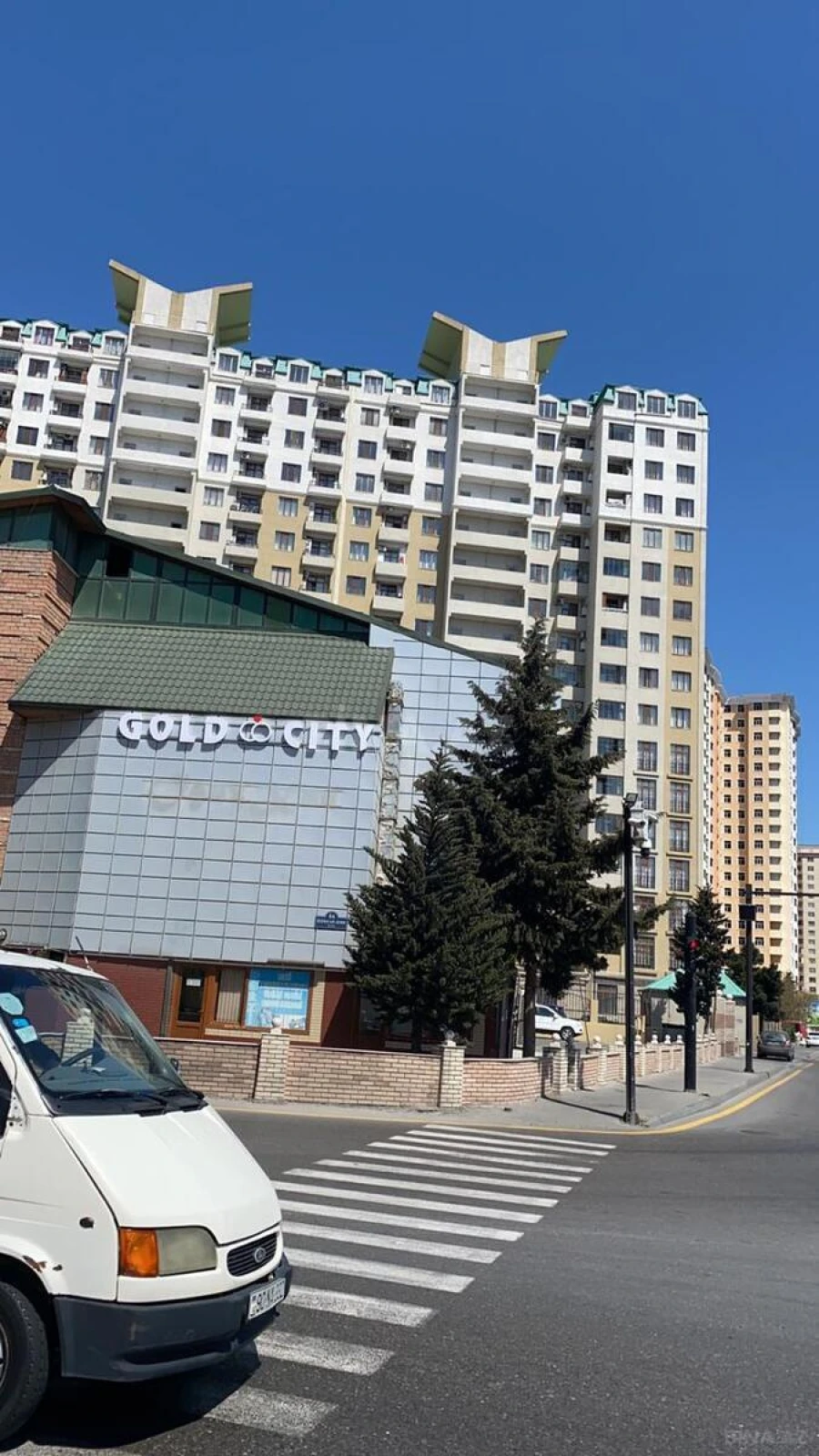 Kirayə verilir 2 otaqlı mənzil 75 m²