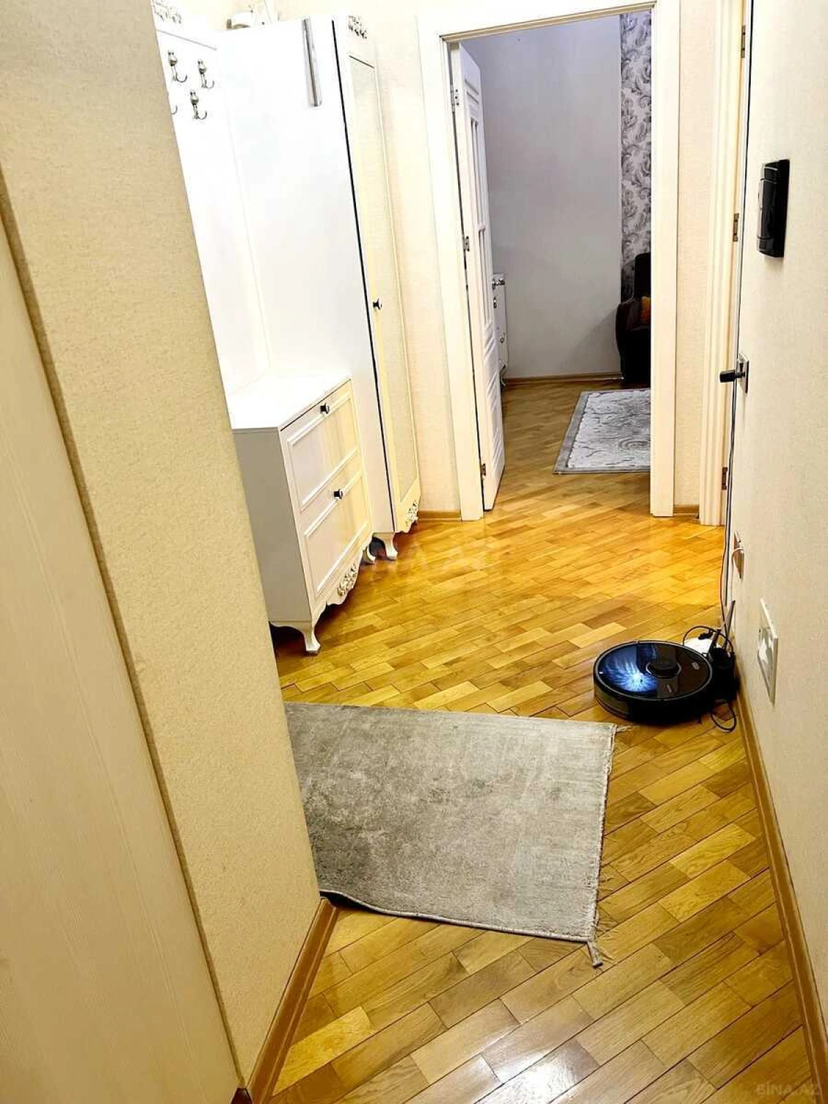 Kirayə verilir 2 otaqlı mənzil 75 m²