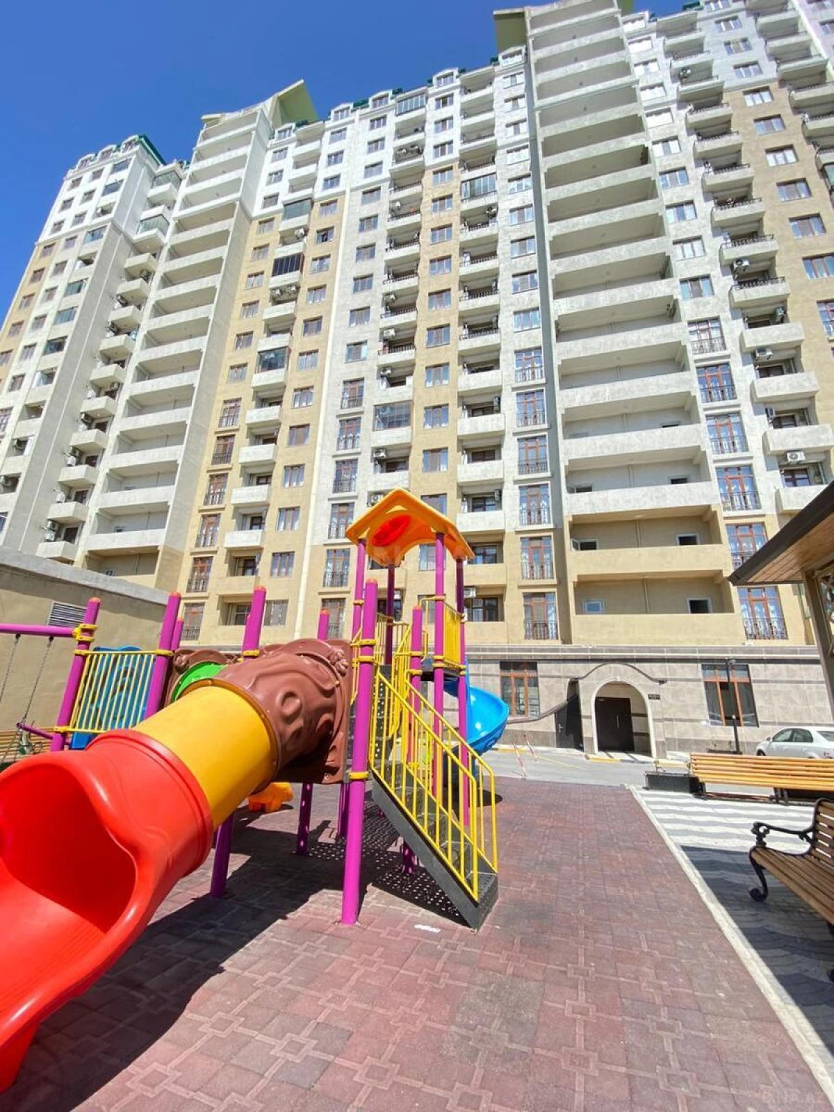 Kirayə verilir 2 otaqlı mənzil 75 m²