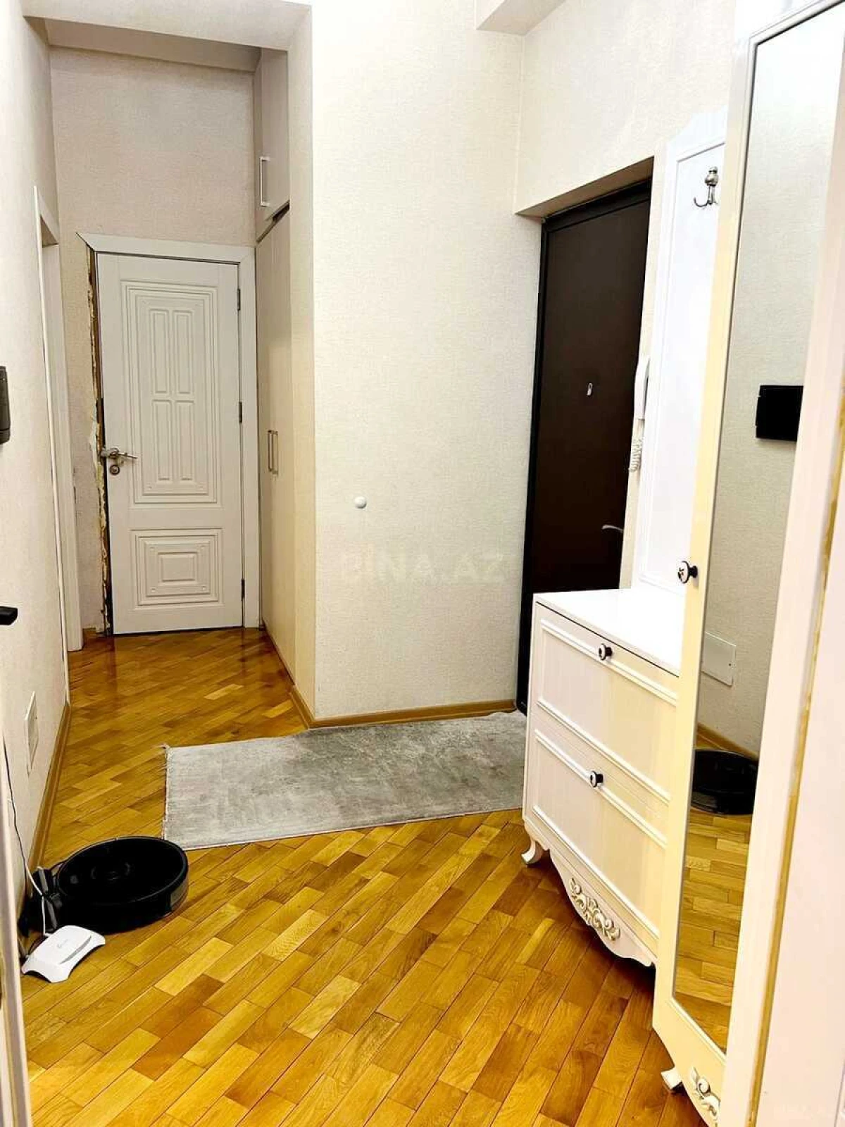 Kirayə verilir 2 otaqlı mənzil 75 m²