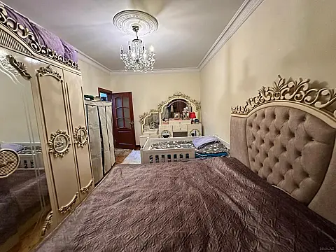 Satılır 2 otaqlı mənzil 60 m²