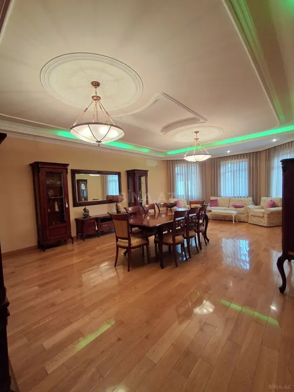 Satılır 6 otaqlı həyət evi 400 m²