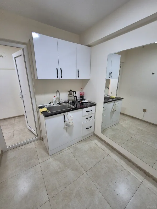 Kirayə verilir 2 otaqlı ofis 70 m²