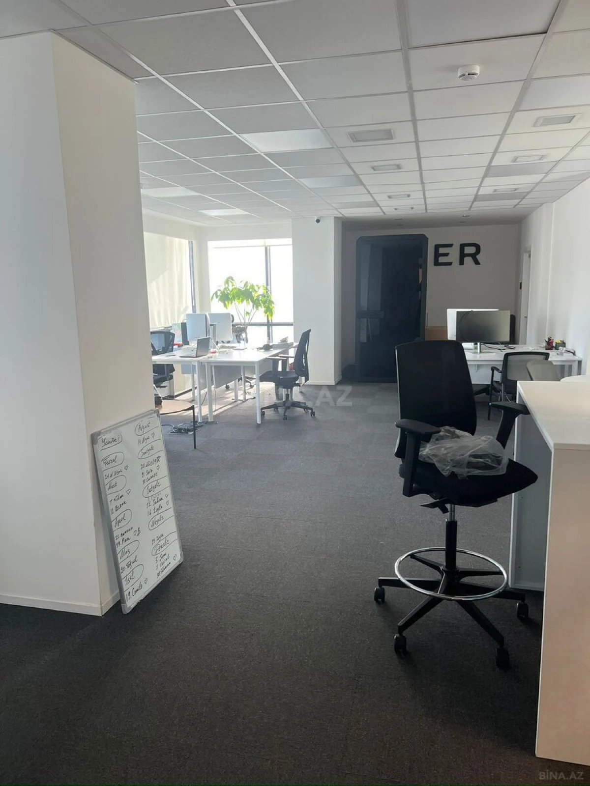 Kirayə verilir 6 otaqlı ofis 260 m²