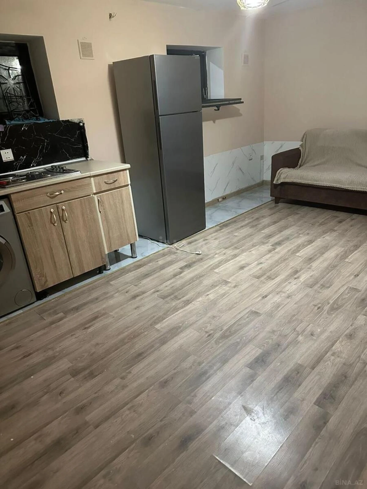 Kirayə verilir 2 otaqlı mənzil 75 m²