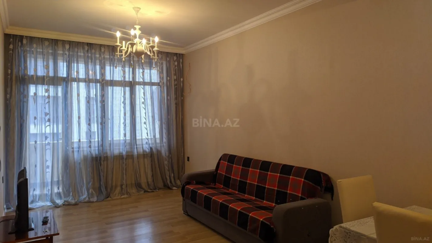 Kirayə verilir 2 otaqlı mənzil 90 m²