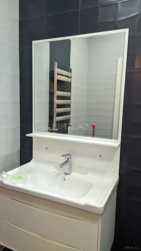 Kirayə verilir 2 otaqlı mənzil 90 m²