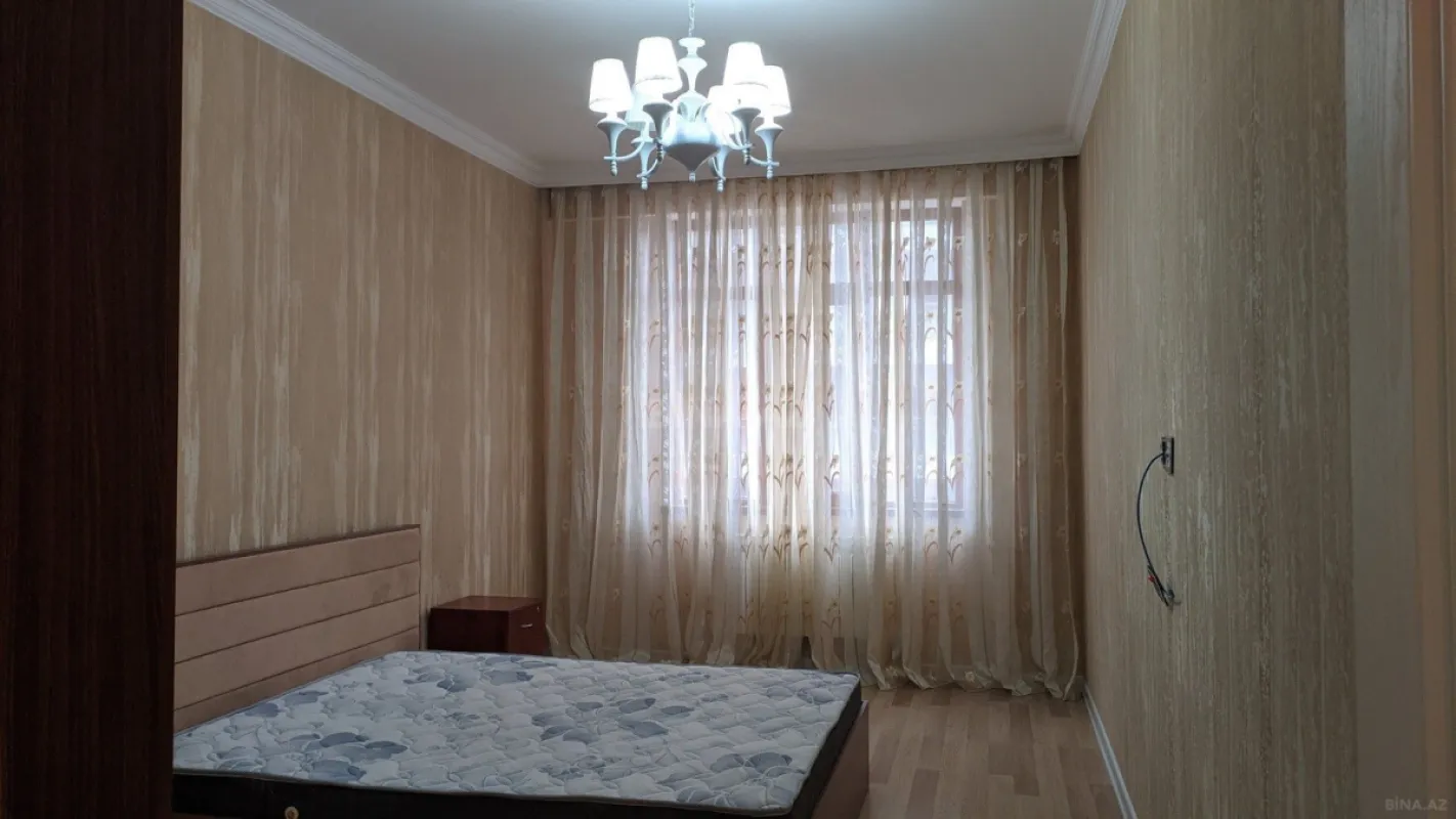 Kirayə verilir 2 otaqlı mənzil 90 m²