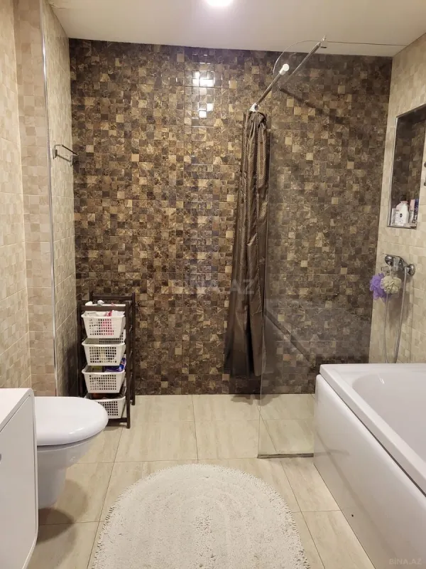 Kirayə verilir 4 otaqlı mənzil 220 m²