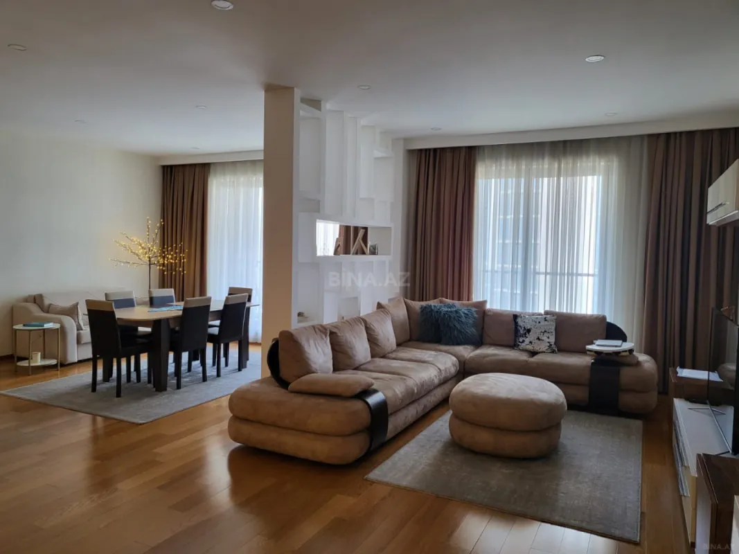 Kirayə verilir 4 otaqlı mənzil 220 m²