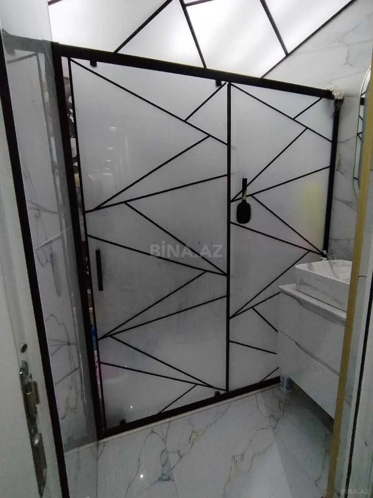 Satılır 4 otaqlı mənzil 115 m²