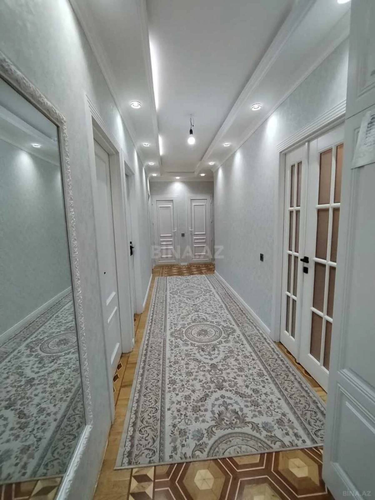 Satılır 4 otaqlı mənzil 115 m²