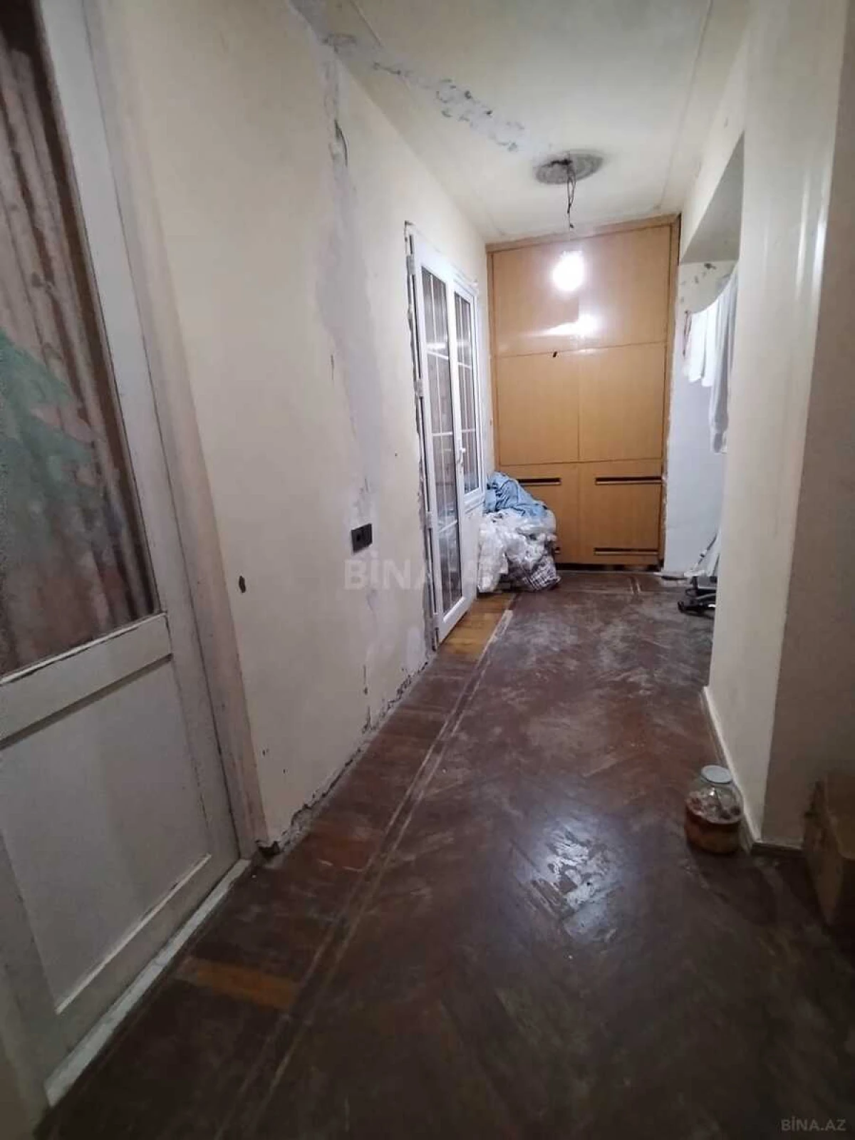 Satılır 4 otaqlı mənzil 115 m²
