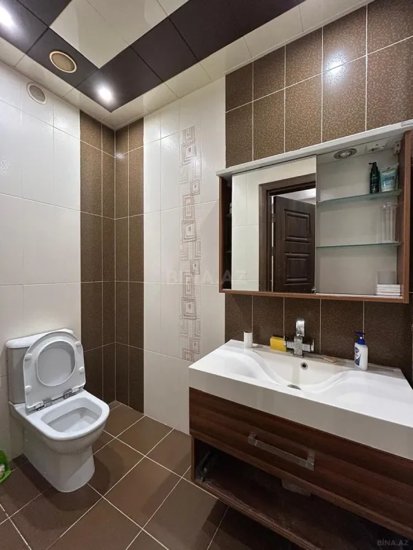 Satılır 3 otaqlı mənzil 158 m²