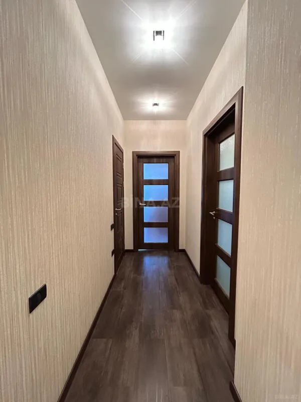 Satılır 3 otaqlı mənzil 158 m²