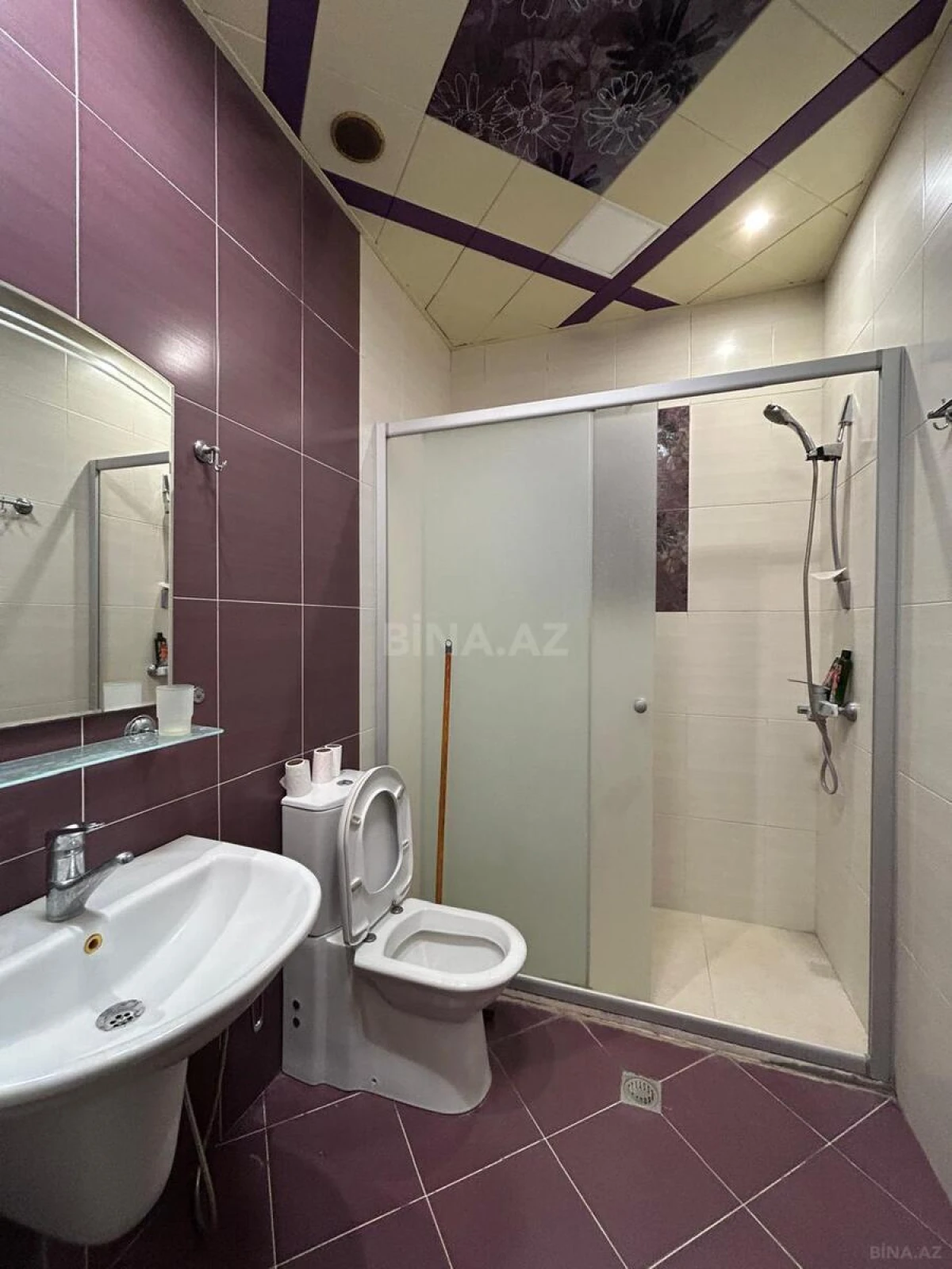 Satılır 3 otaqlı mənzil 158 m²