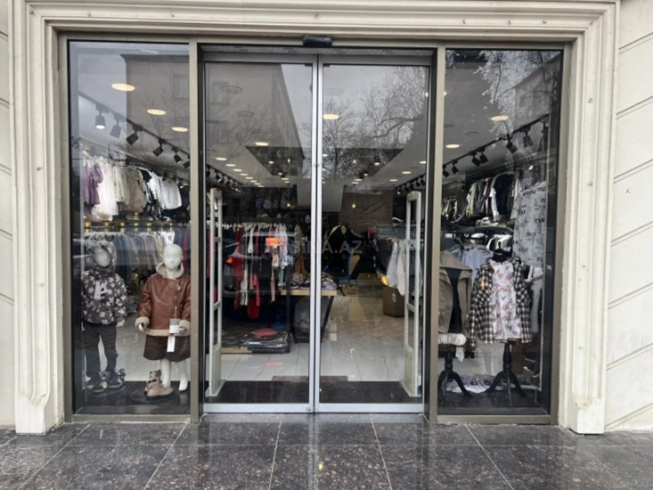 Kirayə verilir obyekt 160 m²