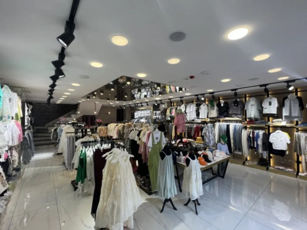 Kirayə verilir obyekt 160 m²